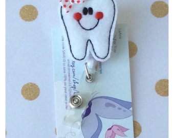 Tooth reel badge- dentist reel badge-dentist gift-dental hygienist gift-dental hygienist reel badge-dental student reel-dental stundent gift