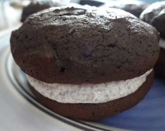 Soft & Creamy Homemade Cookies and Cream Whoopie Pies (30 Cookies)