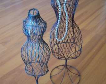 Wire Mannequin form. Mannequin wire firm. Wire mannequin form. Bridal centerpiece. Tutu centerpiece.Quinces centerpiece. Mannequin 15" tall