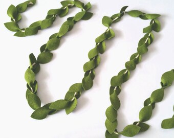 Felt Leaf Garland, Felt Garland, Christmas Garland, Wedding garland, Christmas Decor, Wedding Decor, Nursery Decor, 3 ft, 6 ft, 8ft