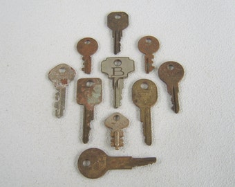 Vintage Keys Assemblage Jewelry Making Lot of Ten