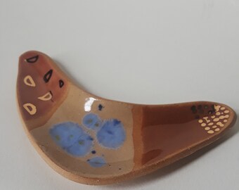 small gold luster boomerang dish