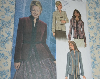 Butterick 4028 Misses / MIsses Petite Jacket Sewing Pattern - UNCUT - Size 12 14 16 Fitted, lined, hip-length jacket has princess seams