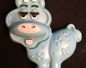 Avon 1973 Fragrance Glace blue cow pin