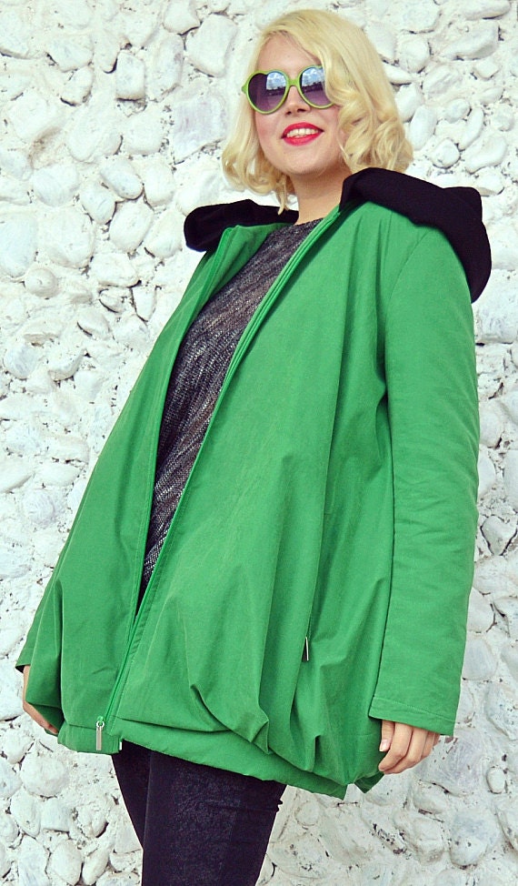 Green Waterproof Jacket / Casual Green Jacket with Black Hood