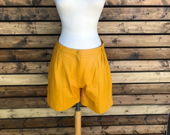 Vintage 70's mustard yellow leather short