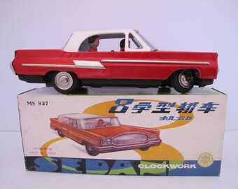 Vintage Wind Up Tin Toy Sedan (China) MS 827