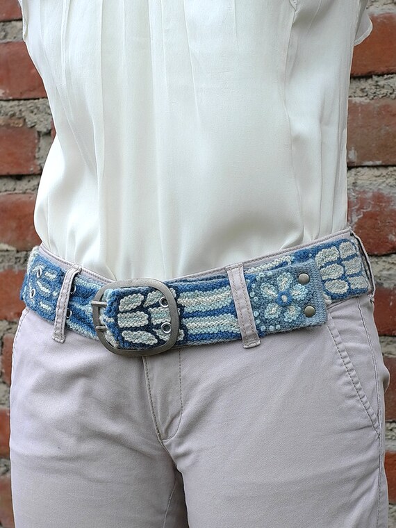 Wool embroidered belt tones denim Wool embroidered belt blue