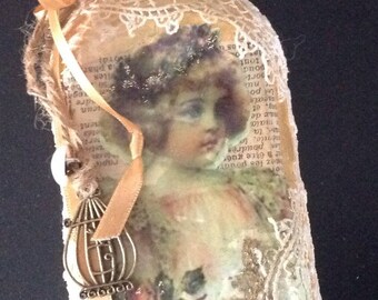 Bottle decorative glass and lace "daydreaming"