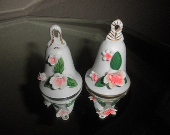 Ringing Bells Embossed Roses