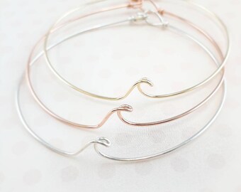 Beach Goddess Gold Wave Bracelet, Wave Bangle, Gold Wave, Sterling or Gold Fill, Wire Wrap Bangle, Surfer Gift Beach Jewelry, Beach Wedding