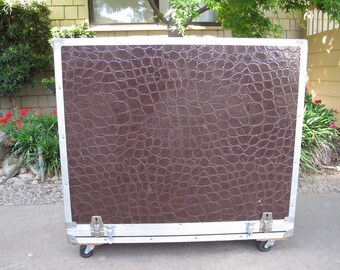Vintage Rolling Guitar Amplifier Case Faux Crocodile Vinyl Flight Case 1970s