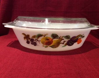 Pyrex JAJ Kent Orchard Hawaii Oval Casserole Dish 2.5 pint circa 1960