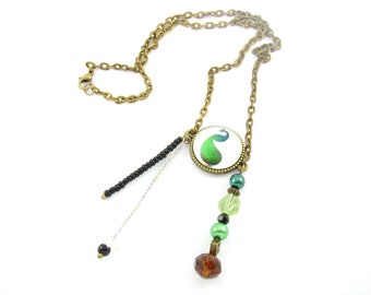 Bronze metal chain necklace and its pattern green Peacock glass cabochon and glass and seed beads