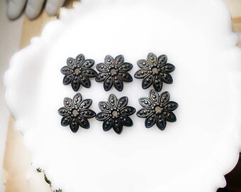 Rustic Oxidized Bead Caps - 6 Dark Patina Silver Tone Scalloped Disc Caps - 15mm - Age Worn Dark Primitive Floral Stars - starmie