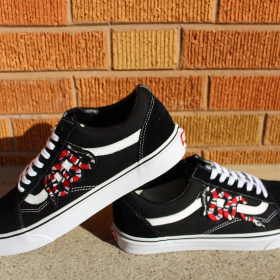 vans zwart met witte streep vans zwart met witte streep