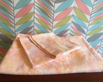 Vintage Double Flat Sheet with 2 Pillowcases