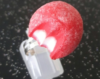 Ring candy Strawberry chewed