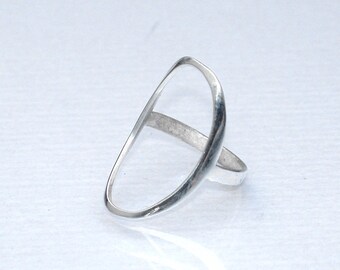 Fashion Ring - Minimal Ring - Open Oval Ring - Fashion Statement Ring - Trendy Jewelry - Silver Hole Ring - Fashion Gift - Trendy Ring