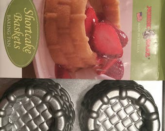 NordicWare Shortcake Baking Pan NEW