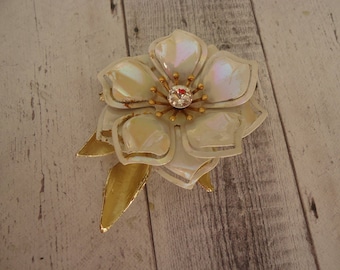 Vintage Enameled Flower Brooch, Off White and Gold Tone w/ Rhinestone Center