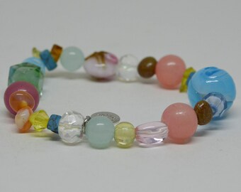 Charming multi color beaded bracelet