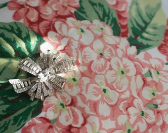 Vintage Rhinestone Flower Brooch,stunning