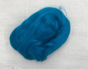 Hand Dyed Tussah Silk / Silk / Silk Fiber / Spinning / Felting / Natural / 1/8 Oz / Silk Roving / Teal