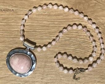 DAHLIA Necklace II Semi-precious/piedras/rose quartz/pink quartz pendant/boho chic elegant Casual