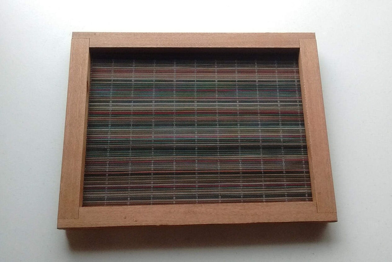 Papermaking mold and dackle papermaking tool sugetta