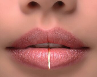 Lip Hoop,Gold Lip Hoop,Tiny Lip Hoop,24g lip hoop,thin lip hoop,7mm lip hoop,small lip hoop,lip hoop gold,lip hoop piercing,lip hoop jewelry