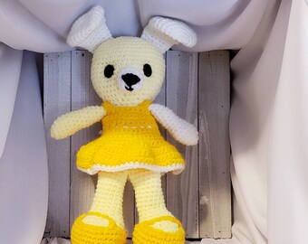 Stylish shelf bunny with dress and carrot basket