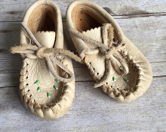 Vintage Leather Baby Moccasins - shoes - hipster baby -retro kids 6-12 month - girls shoes Boy