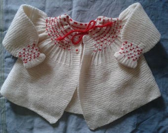 The Girl From Ménilmontant white bra