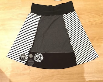 Comfy T-shirt Skirt Size XXL made from Recycled Clothing Stretchy Waistband 2XL Black Gray