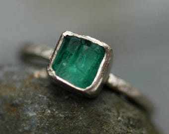 Raw Uncut Emerald on 14k or 18k White, Yellow, or Rose Gold Ring- Hammered Band- Made to Order Custom Ring