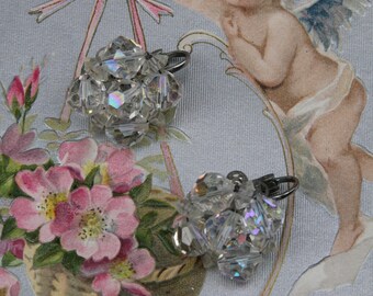 Vintage 1950s Clear Aurora Borealis Crystal Clip-On Cluster Earrings - Retro - Vintage - Mid Century - VLV - Most Likely CZECH Crystals - AB