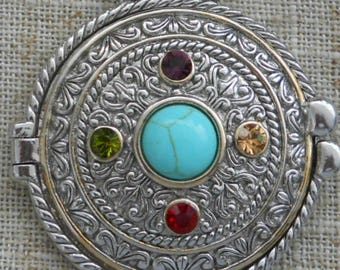 Ornate locket pendant necklace choker