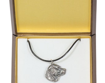 NEW, Labrador Retriever, dog necklace, in casket, limited edition, ArtDog
