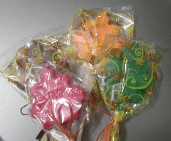 A dozen Leaf Lollipops