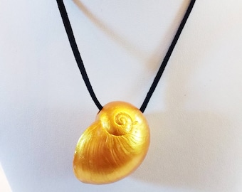 Beautiful Amber Ursula Light up Real shell necklace Ariel