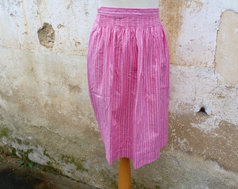 Vintage 1970/70s Tyrol Austria Trachten dirndl floral white garlands on pink cotton apron