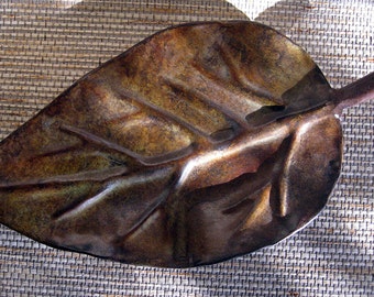 Decorative Metal Leaf Tray for Display, not for food use