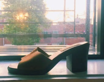 Candies 90s Brown Leather Mules size 9
