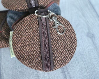 Handmade earphone pouch. Tweed earphone pouch. Herringbone earphone pouch.Brown earbud Holder. Earphone Holder. Earbud Pouch. Gift for her