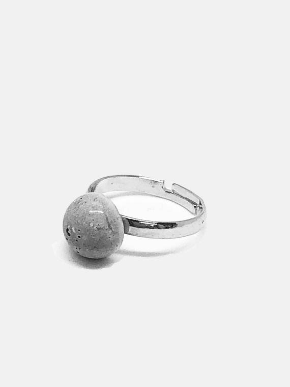 Ring adjustable with concrete block concrete concrete jewelry gray gift for women handmade jewelry