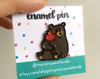 Canada Bear pin / Canadian enamel pin / Canadiana