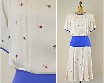 Vintage Flora Kung Short Sleeve Dress | White & Blue Flag Design | 100% Silk Long Dress | Size 10