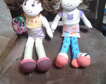 Vintage Two groovy girls dolls/toys