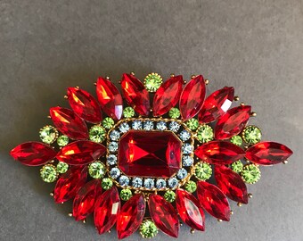 Siam and Peridot Red Faceted Pin